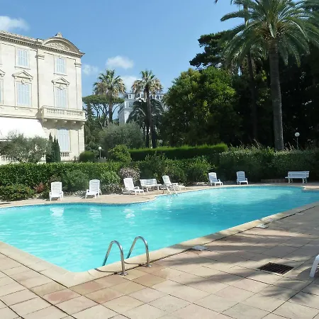 Des Lys Apartman
